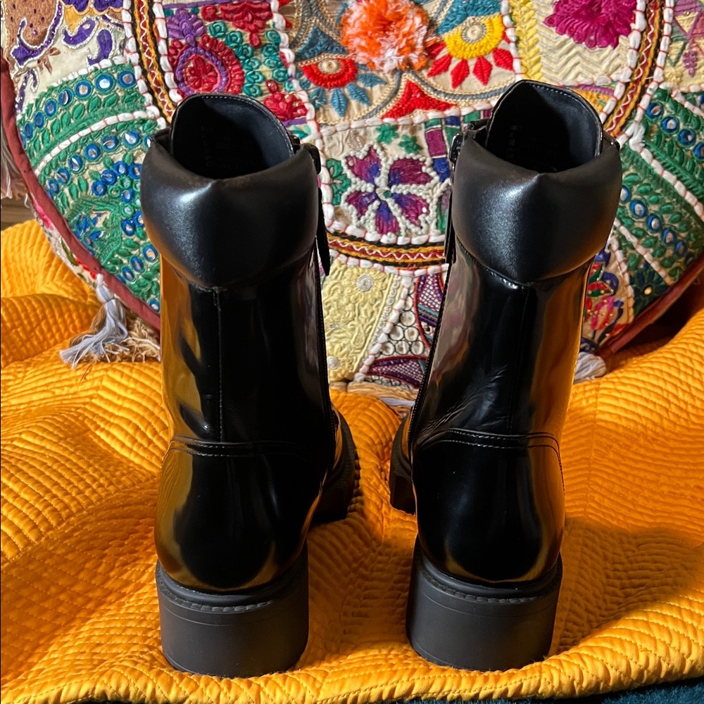 Coach Leighton Black High Shine Leather Ankle Boots Size 10 - Picture 10 of 17